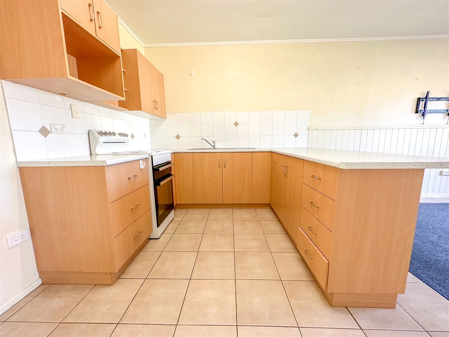 114 Lock Street, Stanthorpe QLD 4380 photo 2