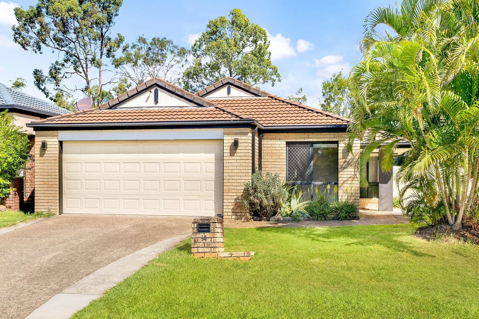 14 Blenheim Crescent, Forest Lake QLD 4078