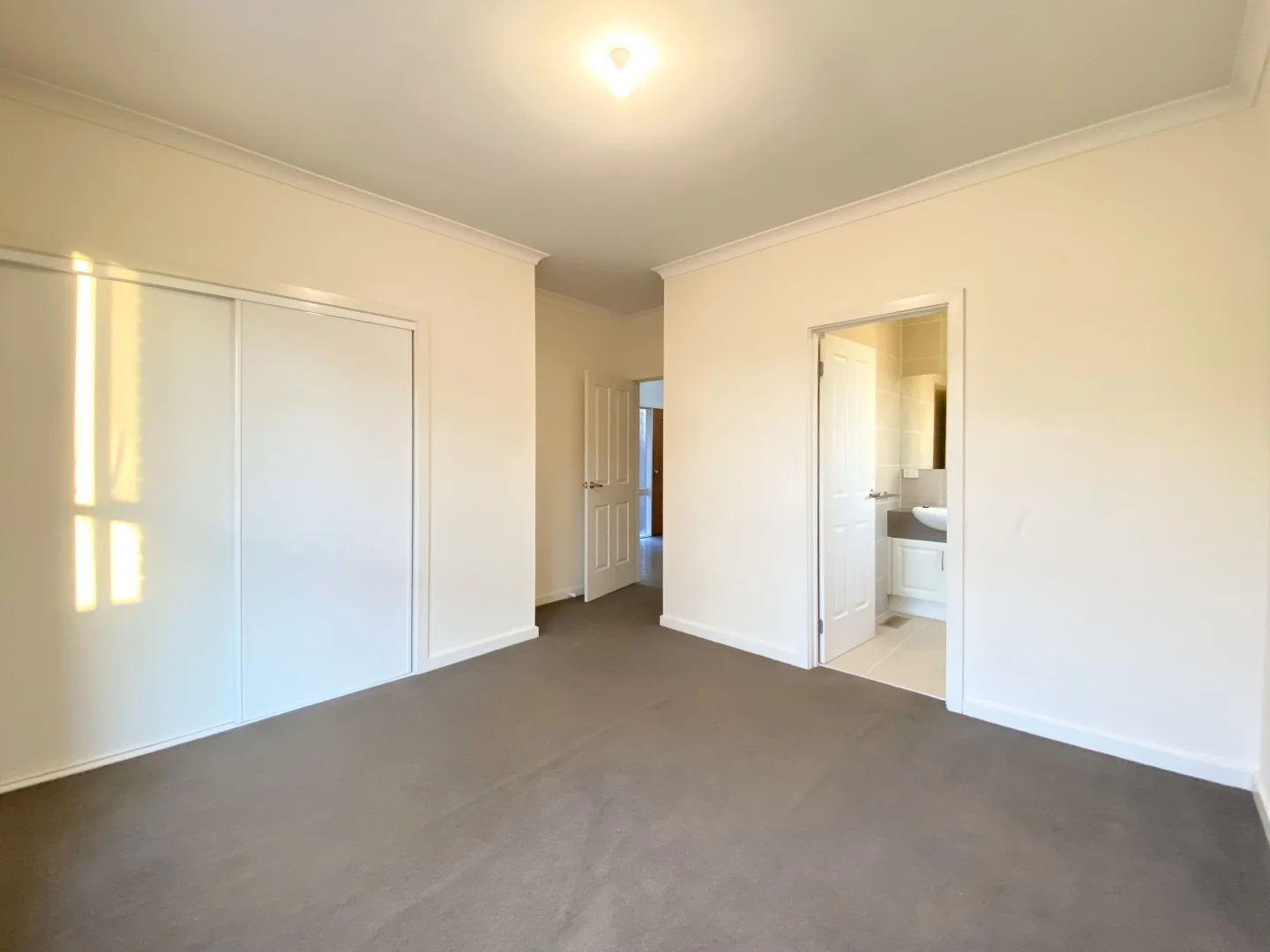 Additional image 3 of 3/5 Pine Tree Avenue, Glen Waverley VIC 3150