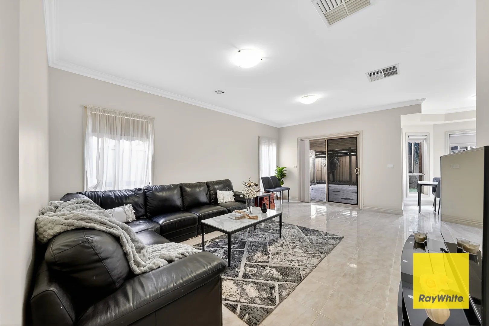 Additional image 6 of 33 Studley Park Way, Caroline Springs VIC 3023