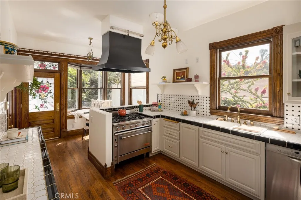 Additional image 66 of 932 N Avenue 65 Ave, Los Angeles, CA 90042