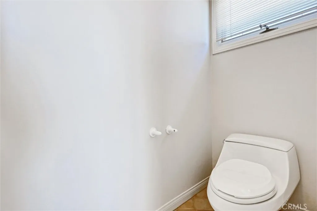 Additional image 105 of 12134 Lawler St, Los Angeles, CA 90066