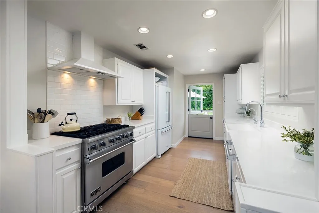 Additional image 8 of 2553 Fairway Drive, Costa Mesa, CA 92627
