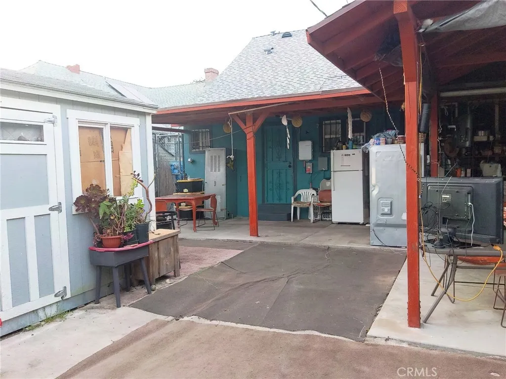 Additional image 13 of 1046 W 49th St, Los Angeles, CA 90037