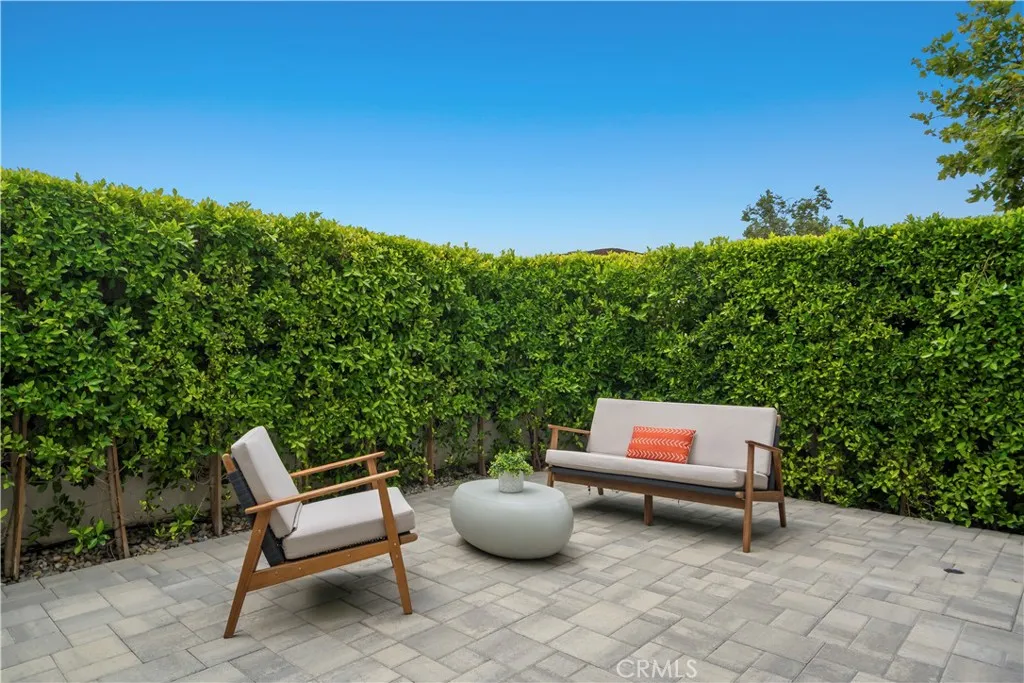 14157 Tiara Street, Sherman Oaks, CA 91401 photo 3