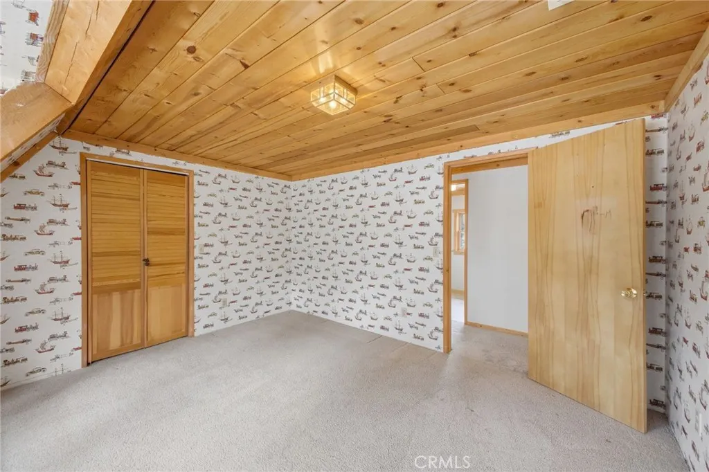 Additional image 25 of 33052 Donner Ln, Running Springs, CA 92382