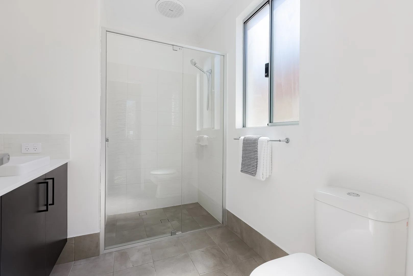 Additional image 5 of 95 Sicklemore Road, Parmelia WA 6167