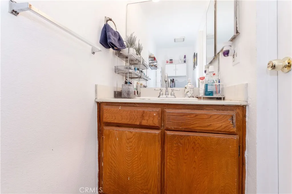 Additional image 9 of 14325 Terra Bella St, Panorama City, CA 91402