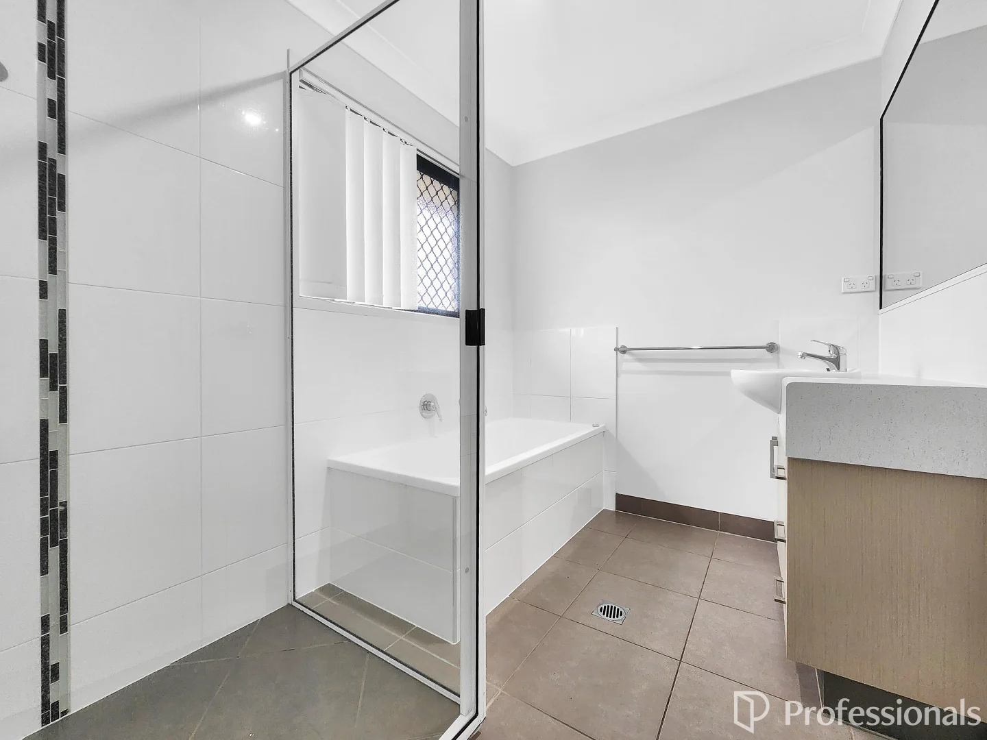Additional image 18 of 15 Wattle Crescent, Bowen QLD 4805