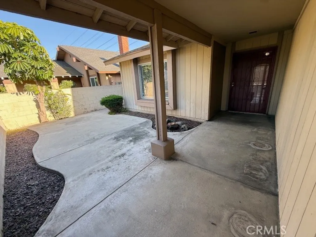 Additional image 3 of 1822 W Moore Ave, Santa Ana, CA 92704