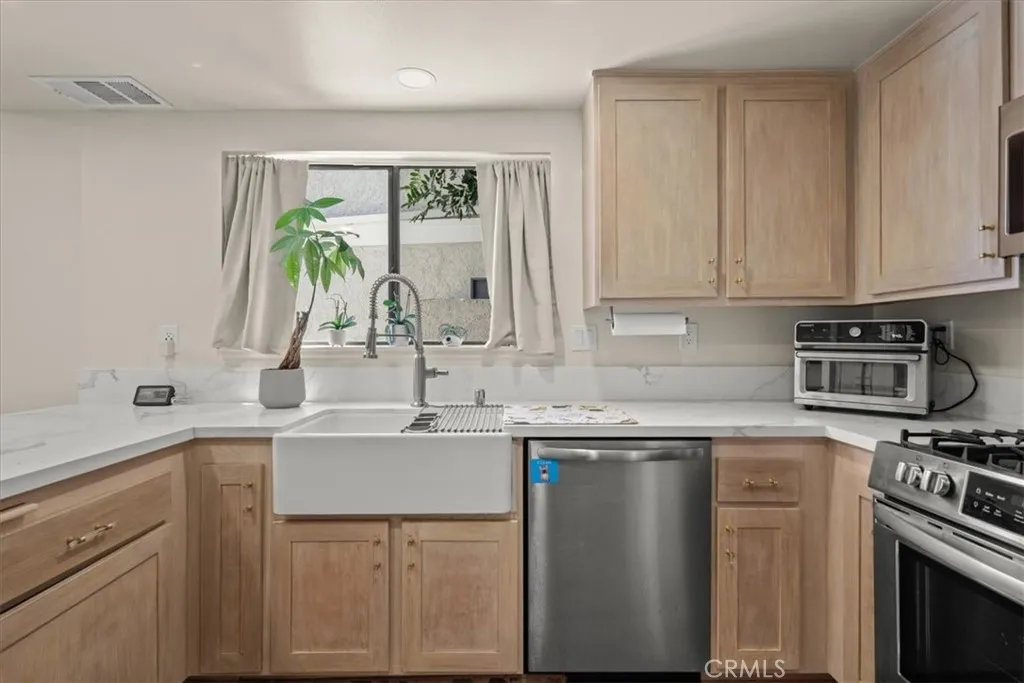 Additional image 16 of 6613 Poppyview Drive, Oak Park, CA 91377