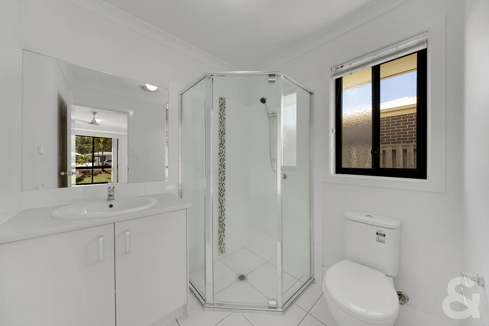 Additional image 5 of 20 Cornforth Crescent, Kirkwood QLD 4680