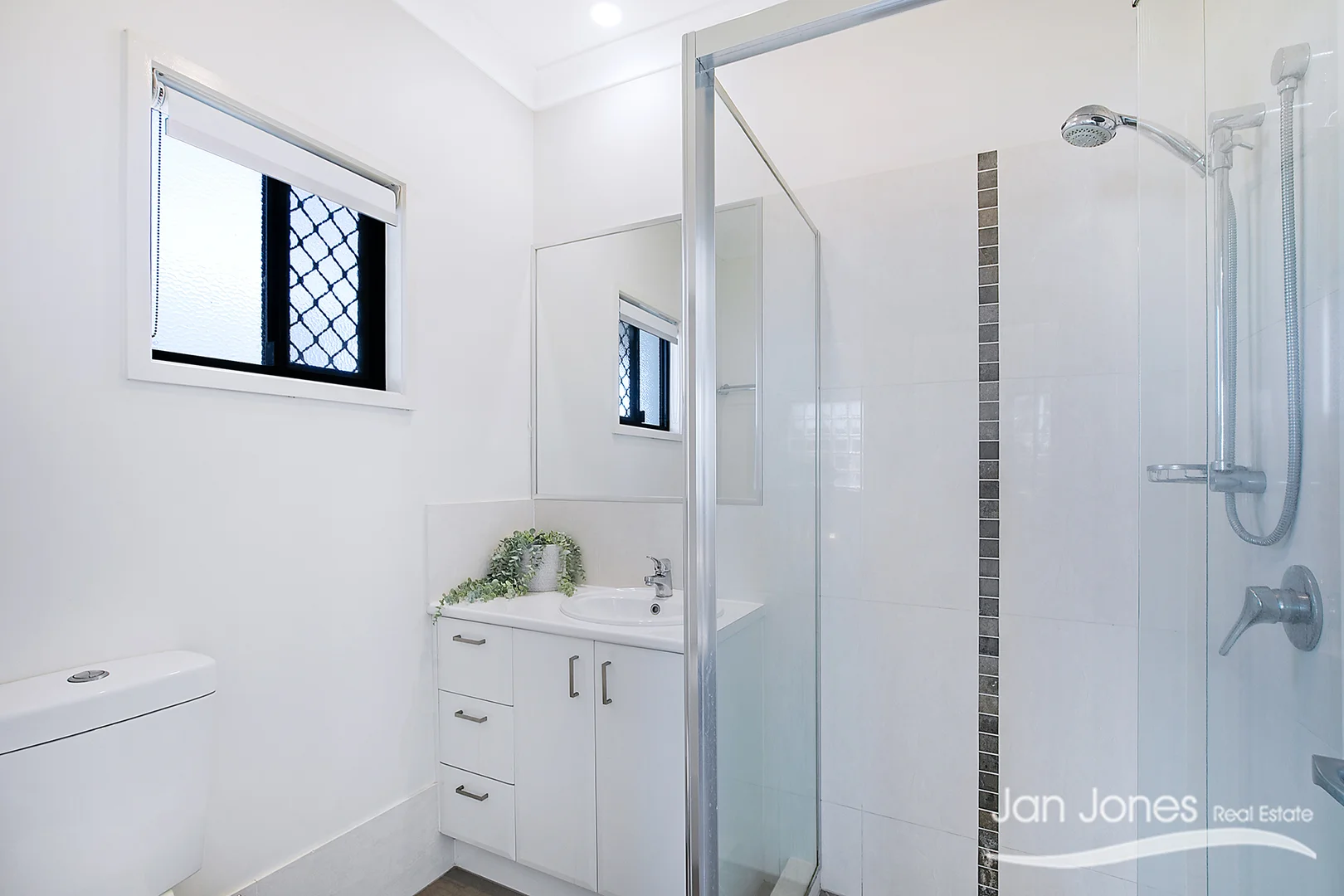 Additional image 20 of Unit 8/12-14 Georgina Street, Woody Point QLD 4019
