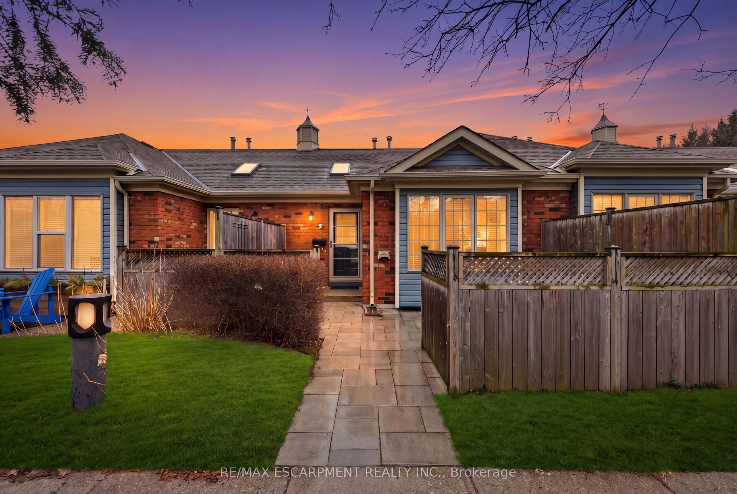 175 Fiddlers Green Road, Hamilton, ON, L9G 4X7
