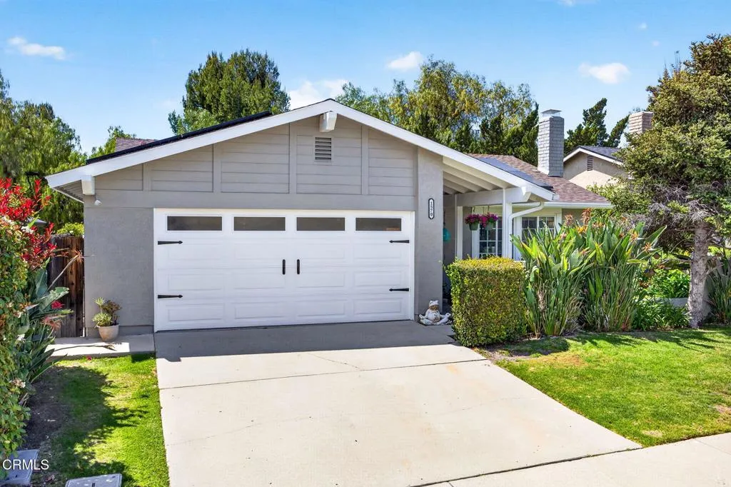 1570 Burning Tree Drive, Thousand Oaks, CA 91362 photo 3
