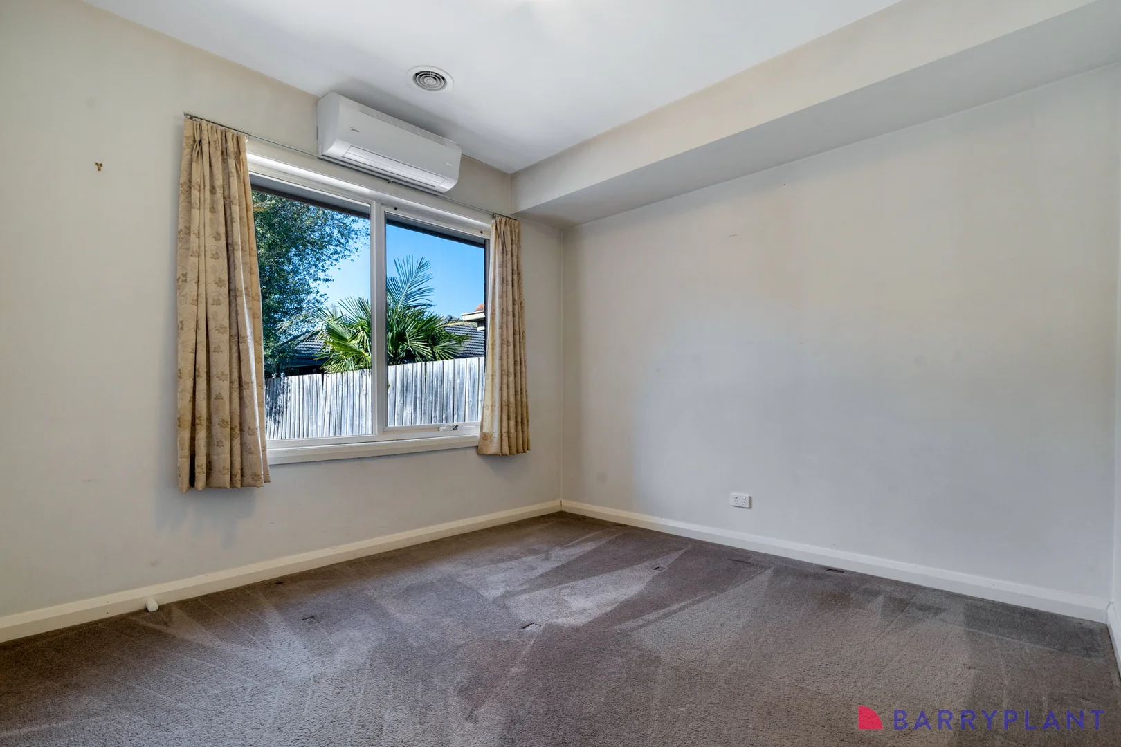 Additional image 8 of 2/9 Oulton Crescent, Reservoir VIC 3073