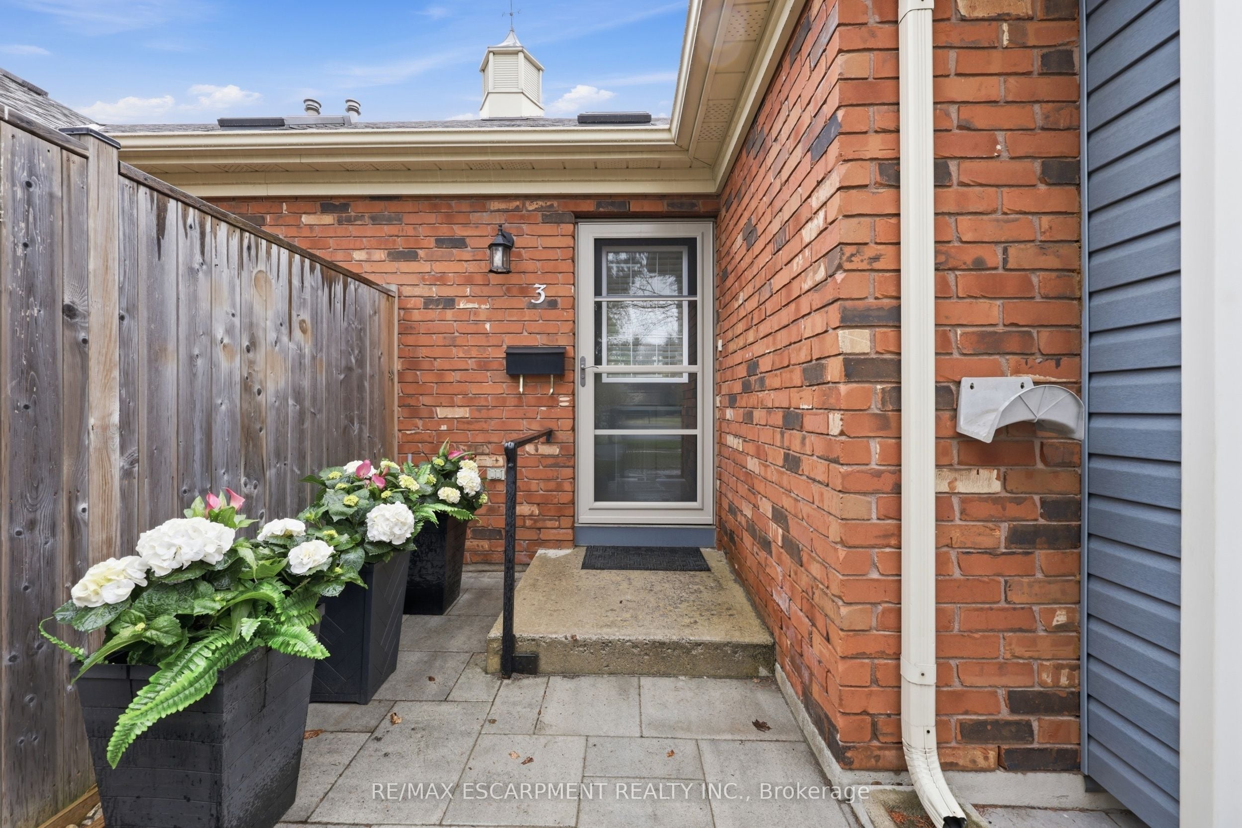Additional image 3 of 175 Fiddlers Green Road, Hamilton, ON, L9G 4X7
