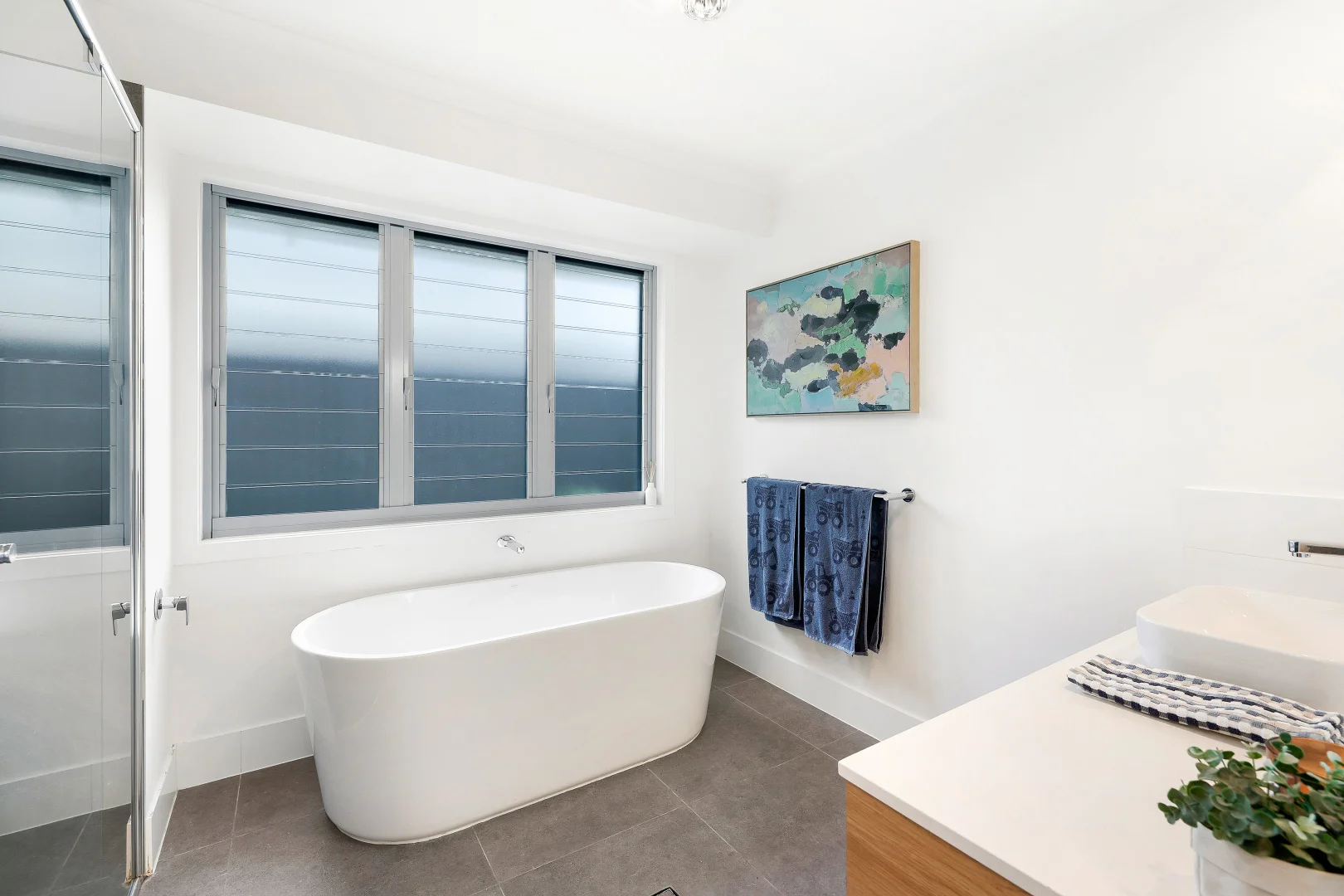 Additional image 16 of 14 Robin Avenue, Paradise Point QLD 4216