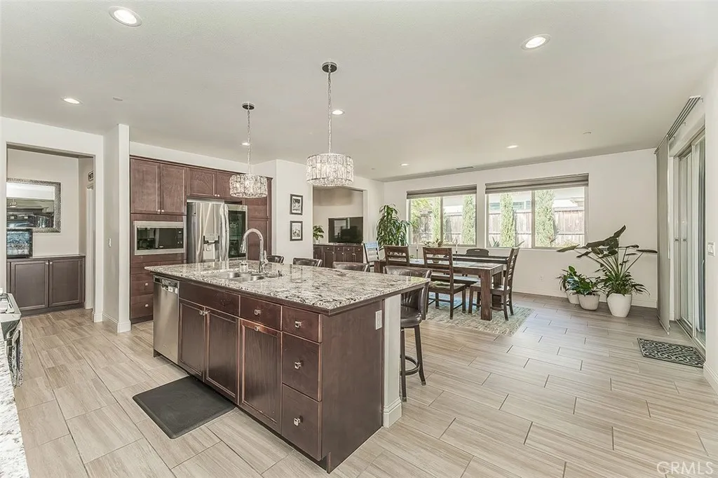 Additional image 87 of 877 Treasure Hills Dr, Madera, CA 93636