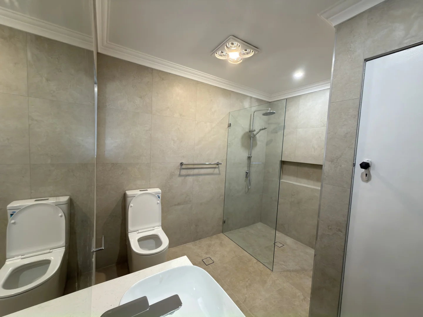 Additional image 16 of 10 Mayfair Crescent, Beverly Hills NSW 2209