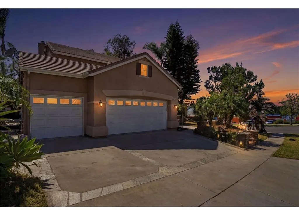 768 Ochee Circle, Corona, CA 92879