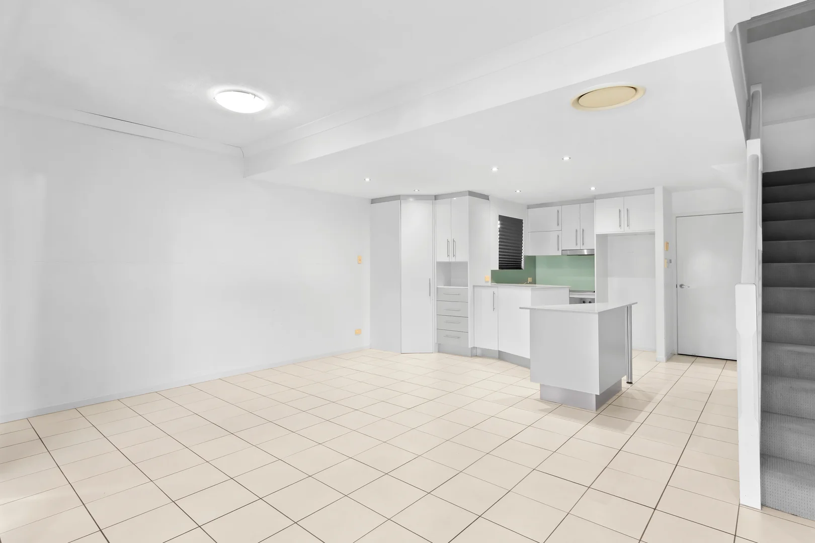 Additional image 3 of 1/65 Kitchener Street, Coorparoo QLD 4151