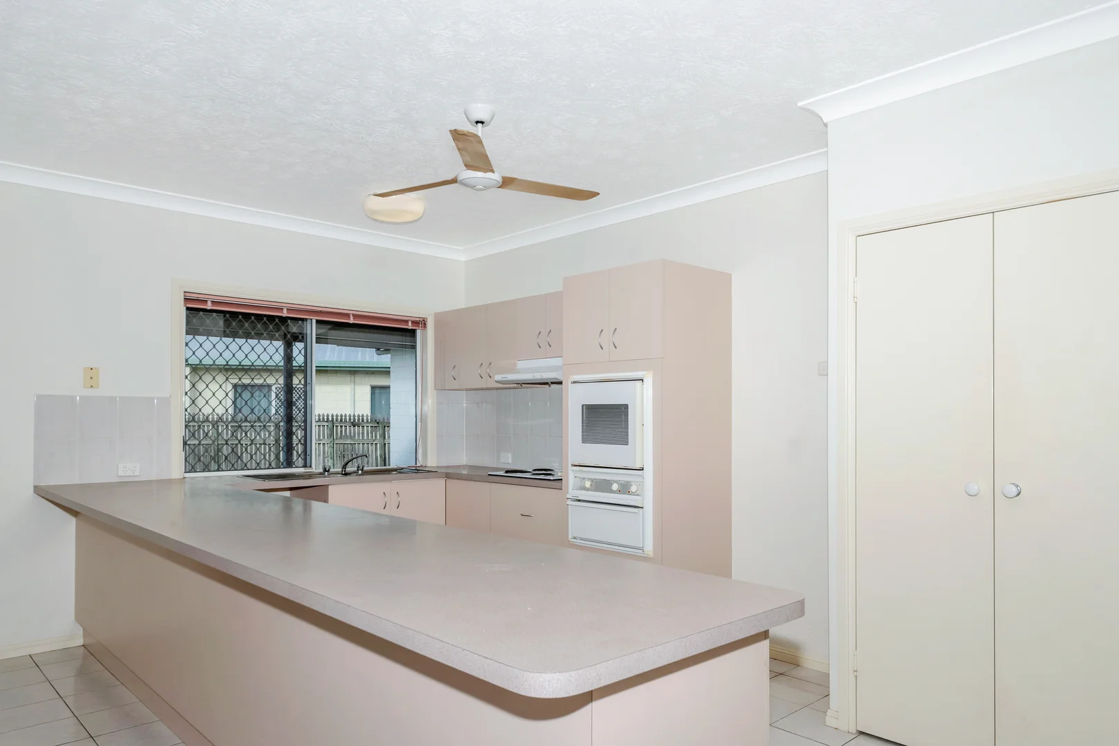 19 Bluebell Way, Kirwan QLD 4817 photo 4