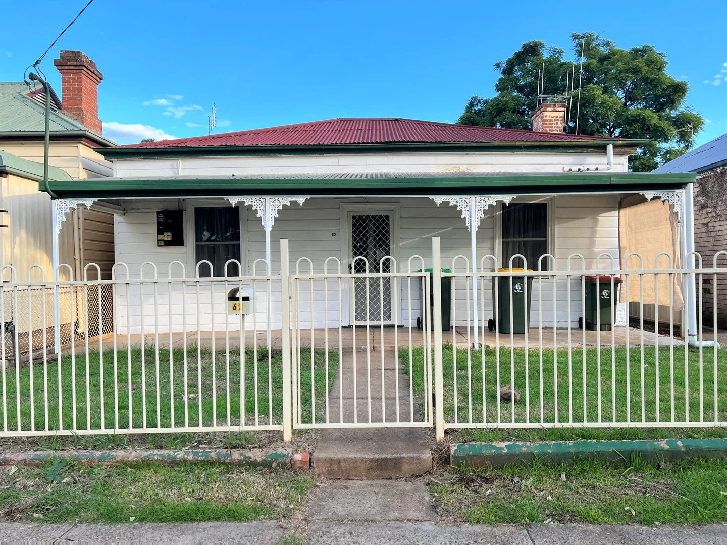 63 GISBORNE STREET, Wellington NSW 2820
