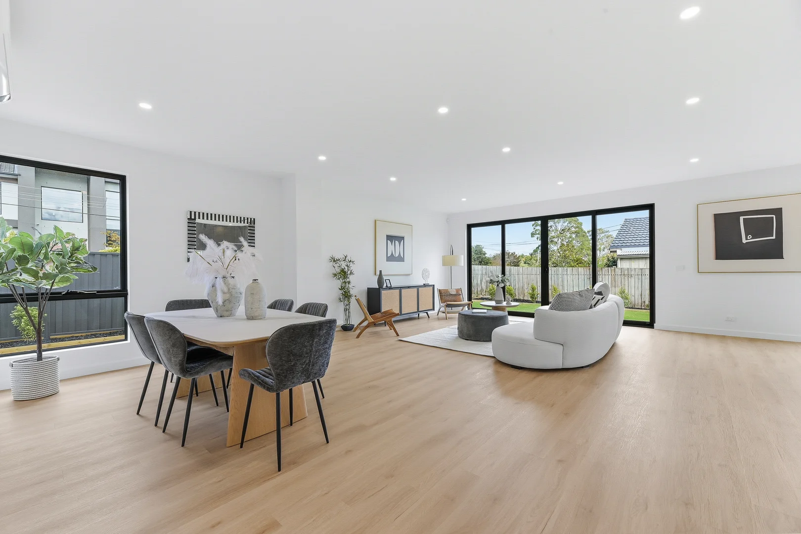 Additional image 3 of 11 Kingswood Avenue, Mount Waverley VIC 3149