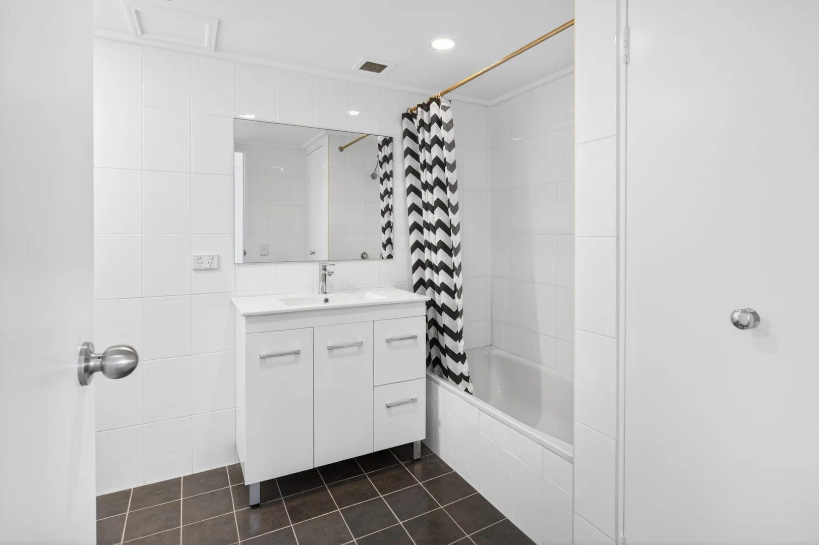 Additional image 17 of 302/3 River Drive, Surfers Paradise QLD 4217