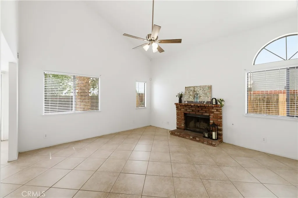Additional image 40 of 1212 W Ave H4, Lancaster, CA 93534