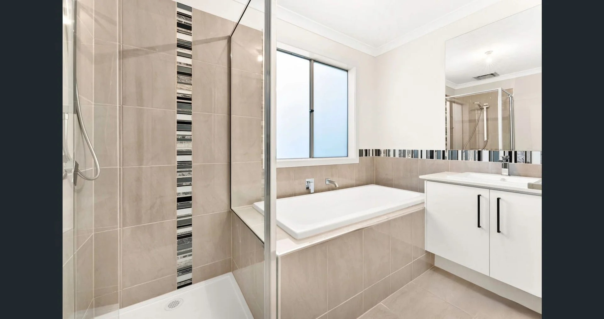 Additional image 9 of 27 Orleana Way, Clyde North VIC 3978