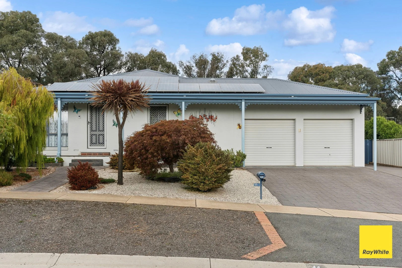 11 Grevillea Avenue, Kangaroo Flat VIC 3555
