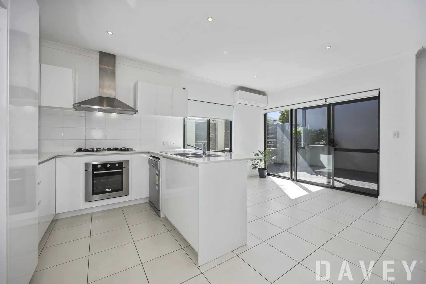 Additional image 2 of 89 Sackville Terrace, Scarborough WA 6019