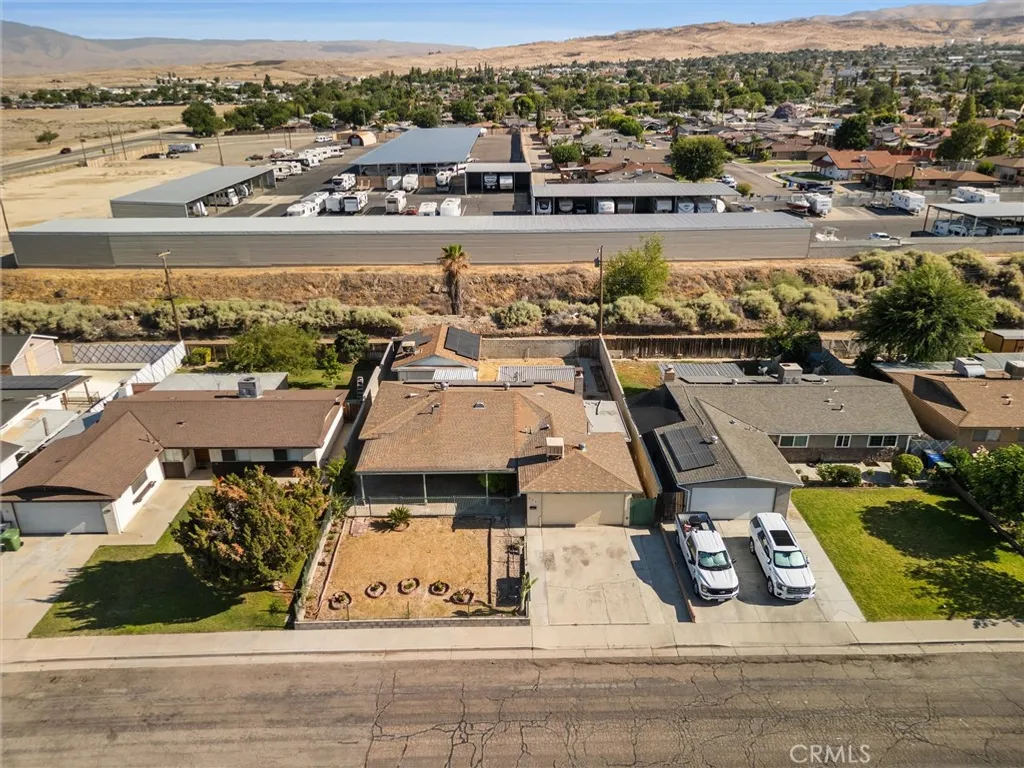 Additional image 3 of 205 Suzanne Lane, Taft, CA 93268