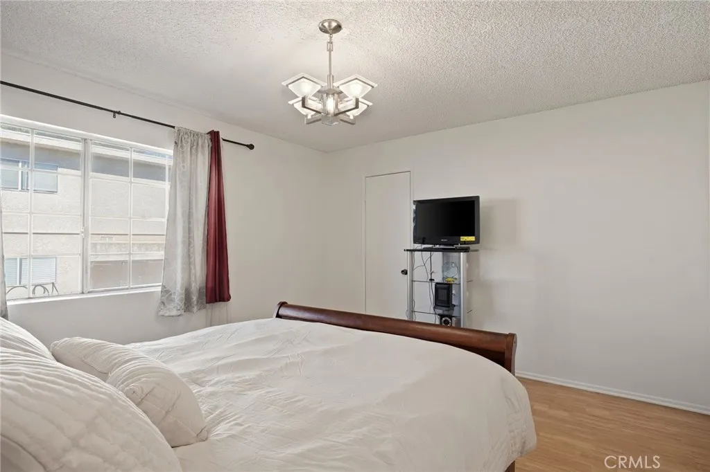 Additional image 32 of 20930 Parthenia St, Canoga Park, CA 91304