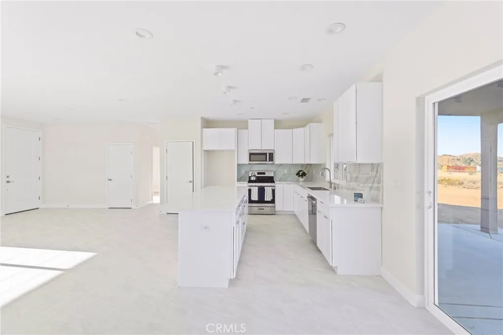 Additional image 69 of 15192 Barbara, Apple Valley, CA 92307
