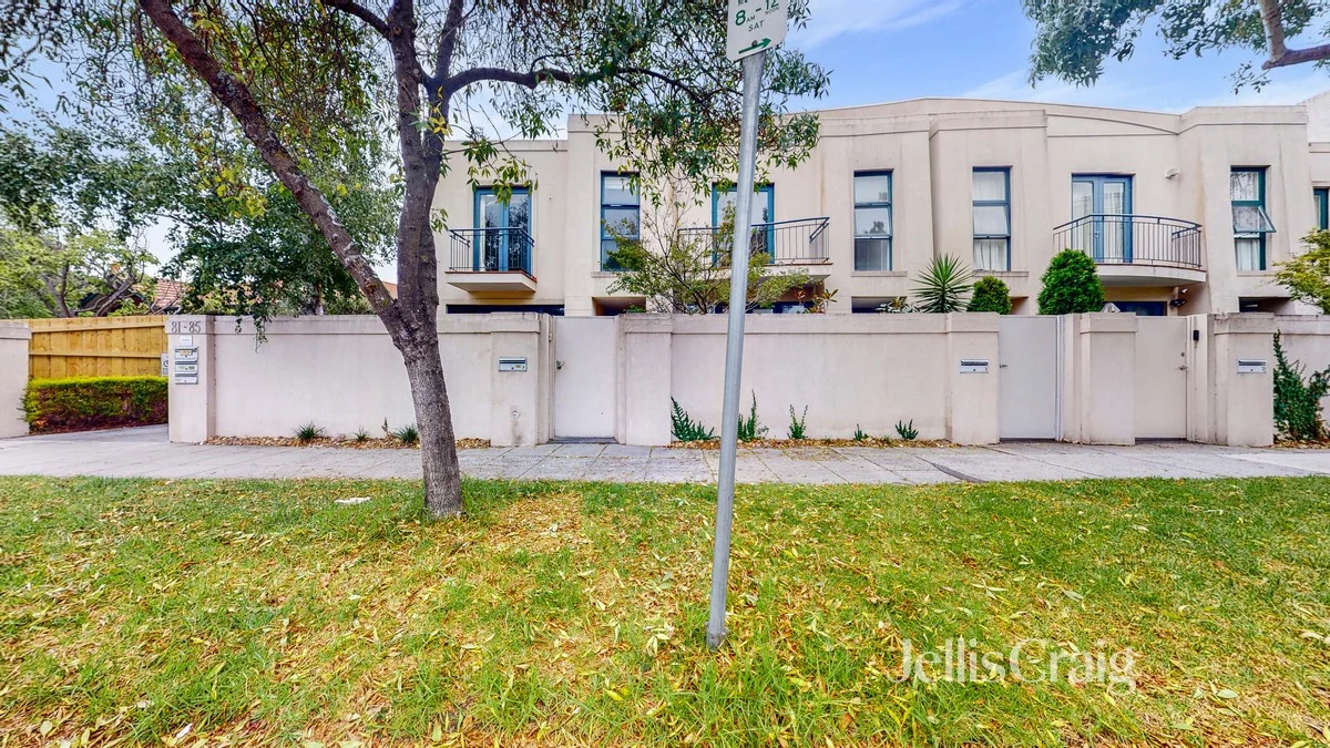 Additional image 8 of 4/81-85 Orrong Cres, Caulfield North VIC 3161
