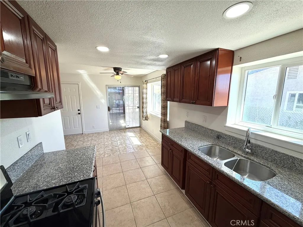 Additional image 12 of 1011 Manzanita Dr, Barstow, CA 92311