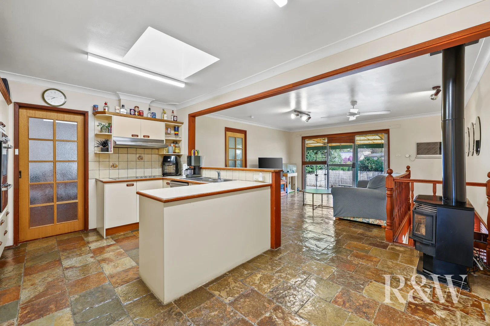Additional image 7 of 48 ATHEL TREE CRESCENT, Bradbury NSW 2560