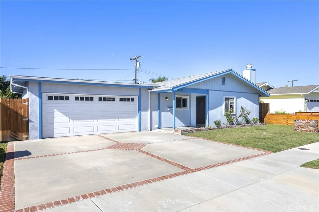 19111 Carp Circle, Huntington Beach, CA 92646 photo 3