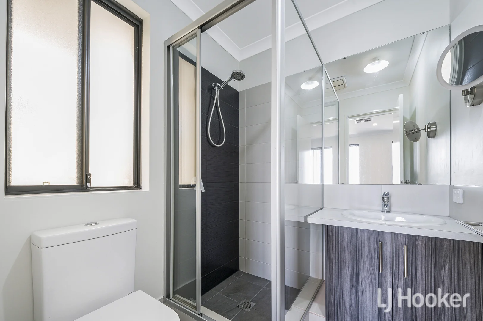 Additional image 10 of 45 Hemingway Drive, Camillo WA 6111