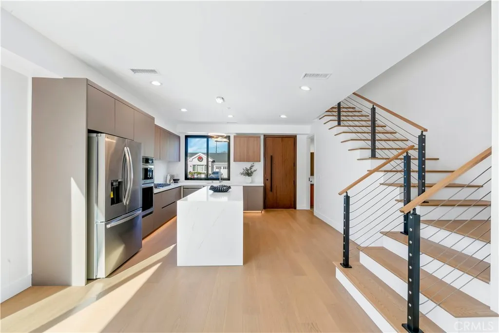 Additional image 48 of 853 Oak St, Costa Mesa, CA 92627