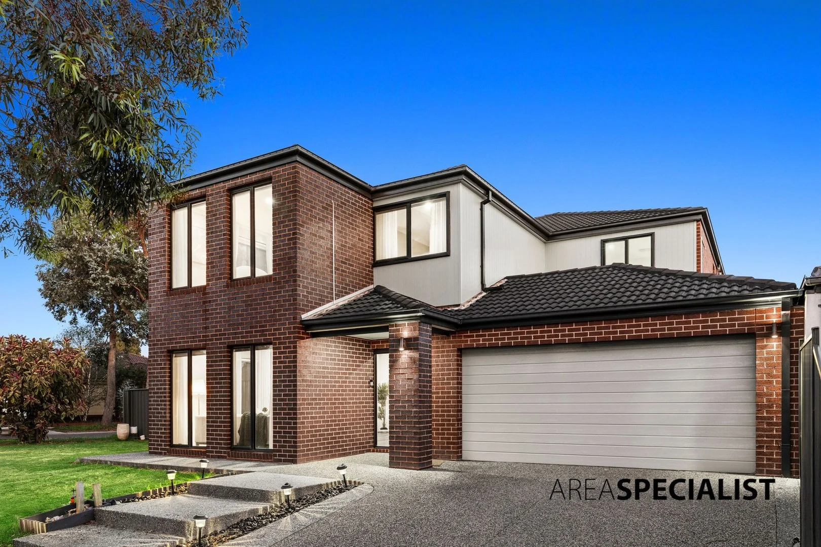 20 Mullein Bend, Cranbourne North VIC 3977