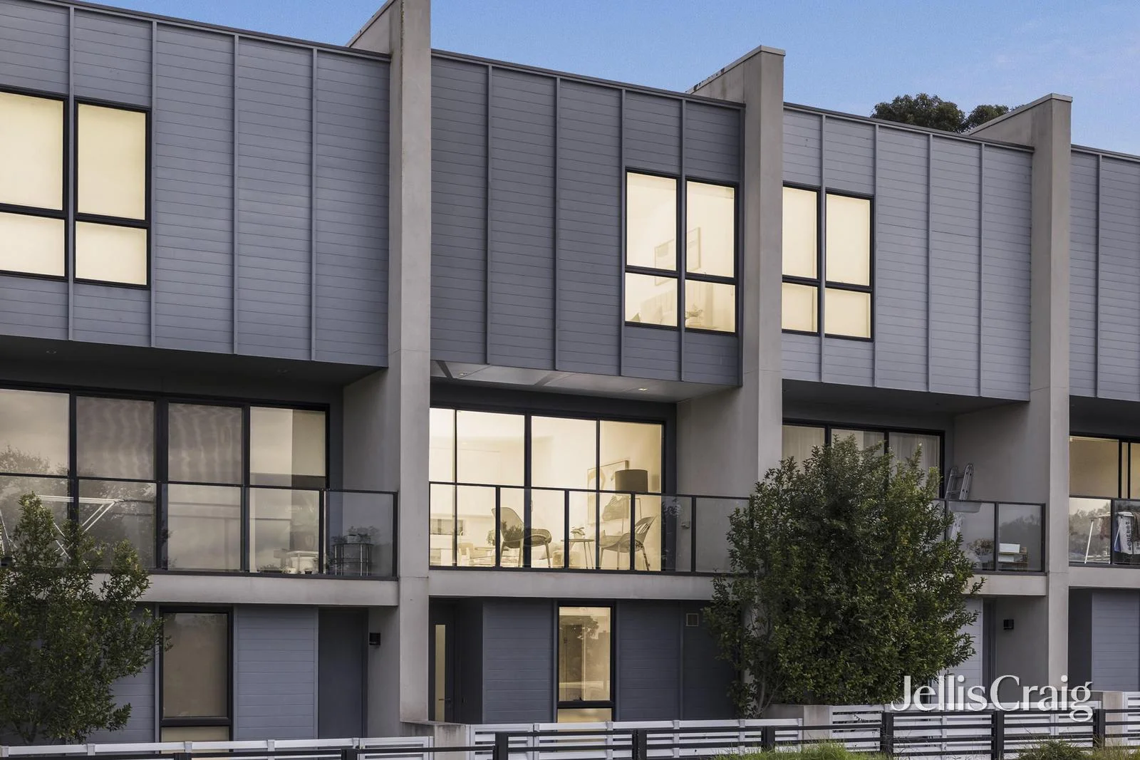 5 Magnolia Walk, Burwood VIC 3125