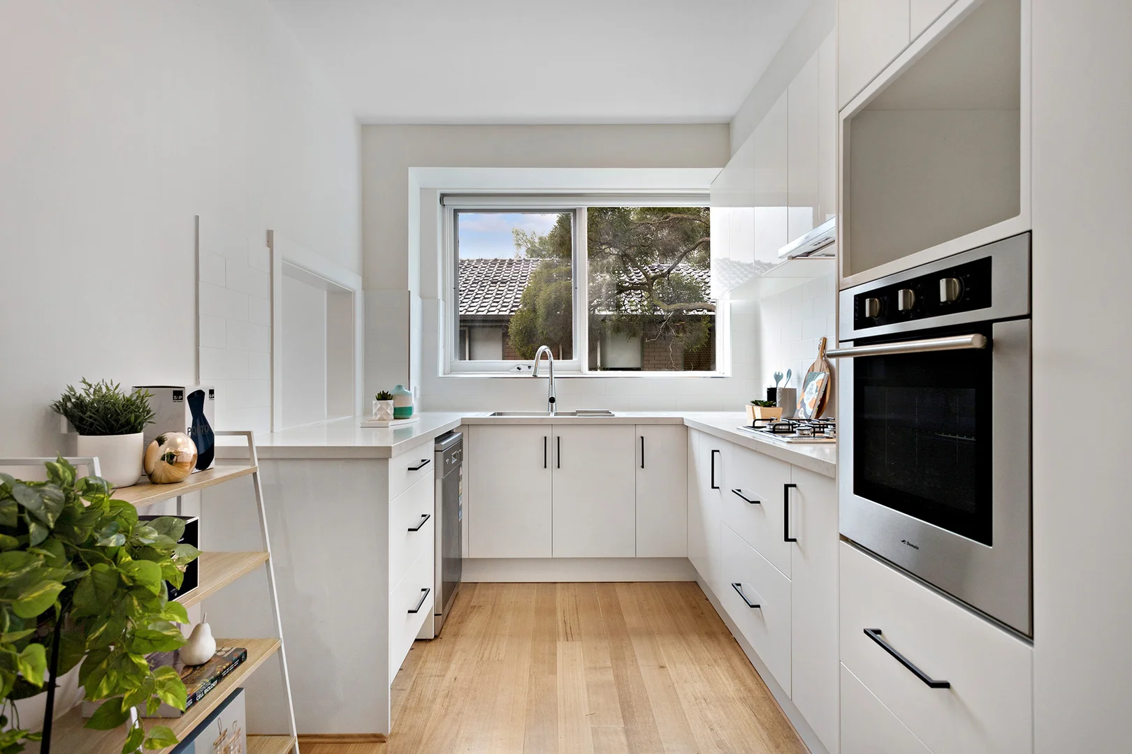 Additional image 4 of 1/42 Scott Grove, Glen Iris VIC 3146