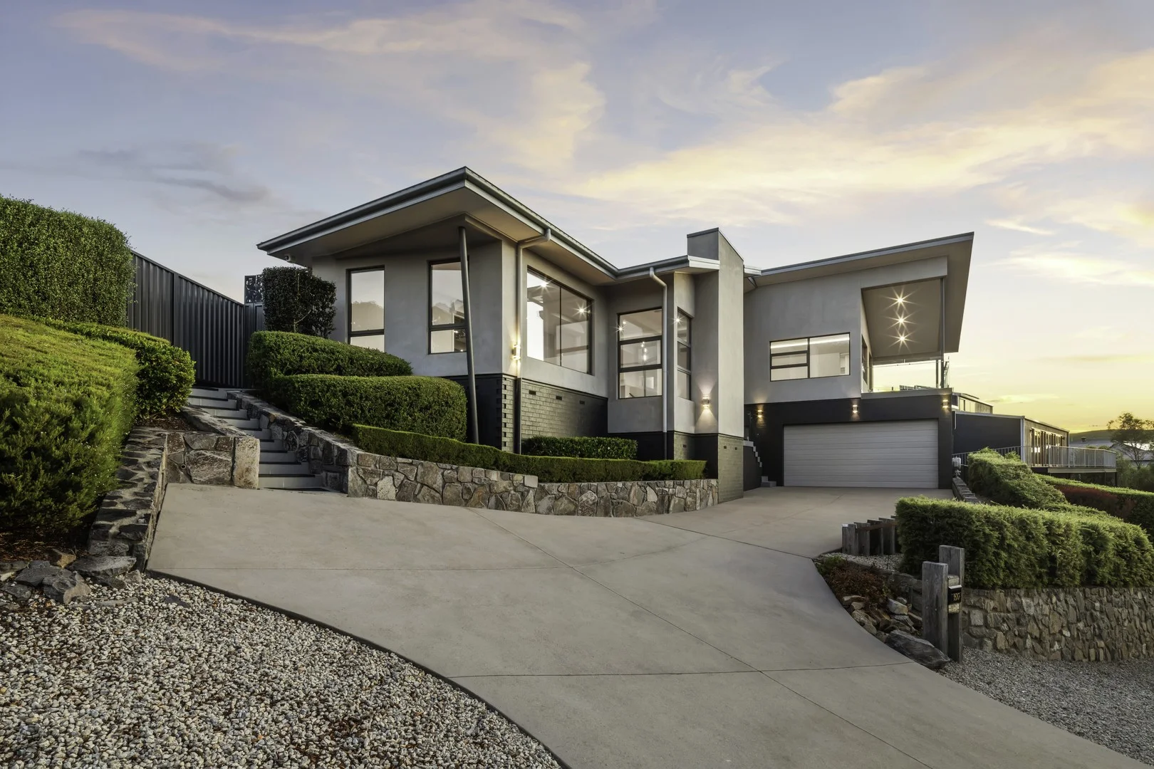 160 Waterfall Drive, Jerrabomberra NSW 2619