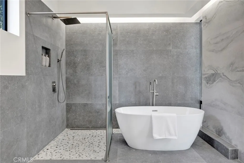 Additional image 99 of 325 W Grandview Avenue, Sierra Madre, CA 91024