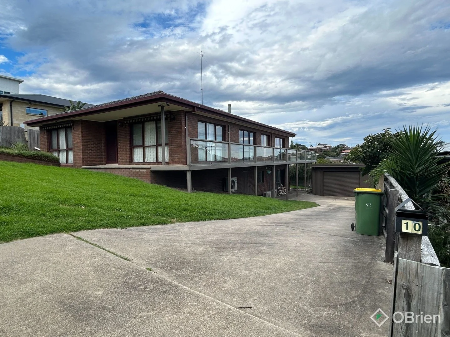 10 Hillcrest Rise, Lakes Entrance VIC 3909