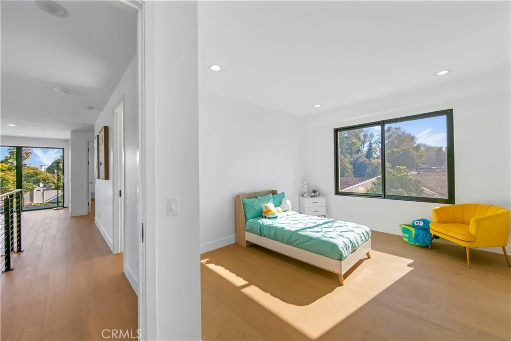 Additional image 36 of 853 Oak St, Costa Mesa, CA 92627